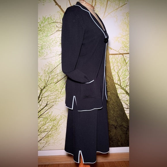 BCBG MAXAZRIA two piece dress suit - Picture 5 of 16